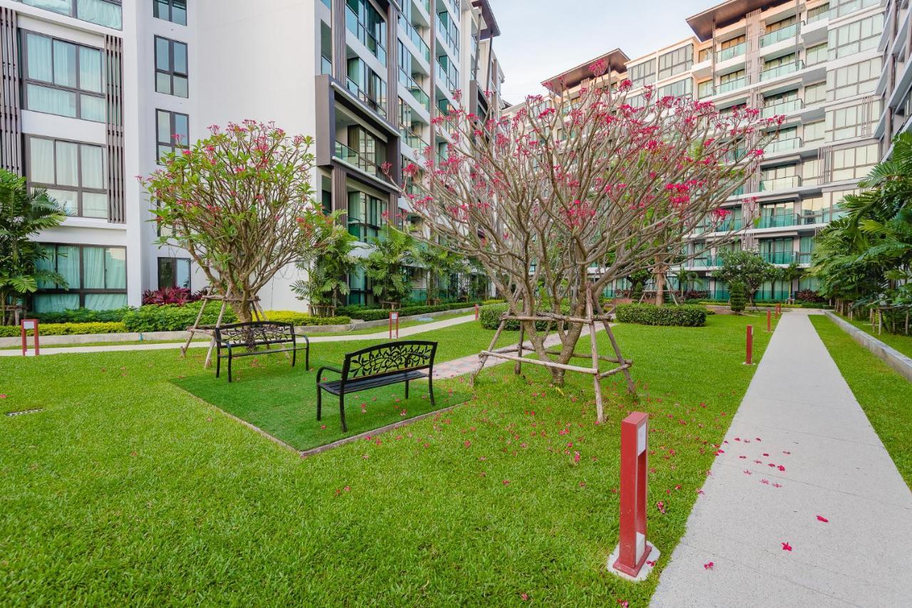Wyndham Royal Lee Phuket Hotel Nai Yang Exterior photo