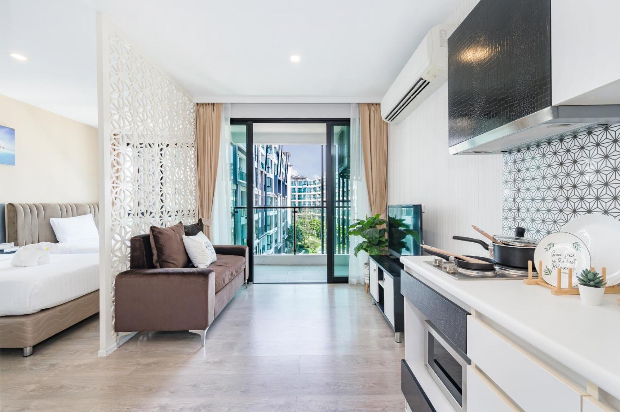 Wyndham Royal Lee Phuket Hotel Nai Yang Exterior photo